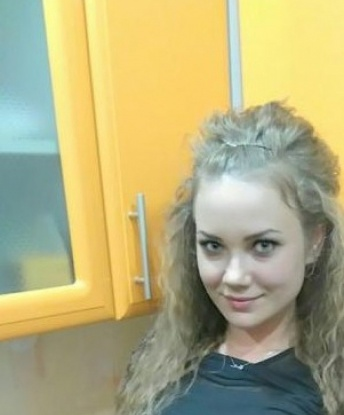 Мои услуги разнообразны и нацелены на твое полное удовлетворение.
🌹💋 Я могу стать твоей идеальной компаньонкой в любом месте. От дружеских встреч до горячих ночей - я готова предложить тебе все, что ты хочешь. Моя нежность будет обволакивать тебя, а мой опыт позволит нам насладиться каждым мгновением.
💯✨ Мои клиенты говорят, что я искусна в искусстве удовольствия. Я всегда уделяю внимание деталям и знаю, как подарить тебе незабываемые ощущения. Вы можете ознакомиться с моими отзывами и фото на моем профиле.
💌📸 Живу в Москве, где ты сможешь насладиться моим искусством. Не упусти шанс окунуться в мир страсти и удовольствия со мной. Сделай свои фантазии реальностью и приглашай меня для незабываемого опыта. Я жду тебя! 💋🔥 Лариса